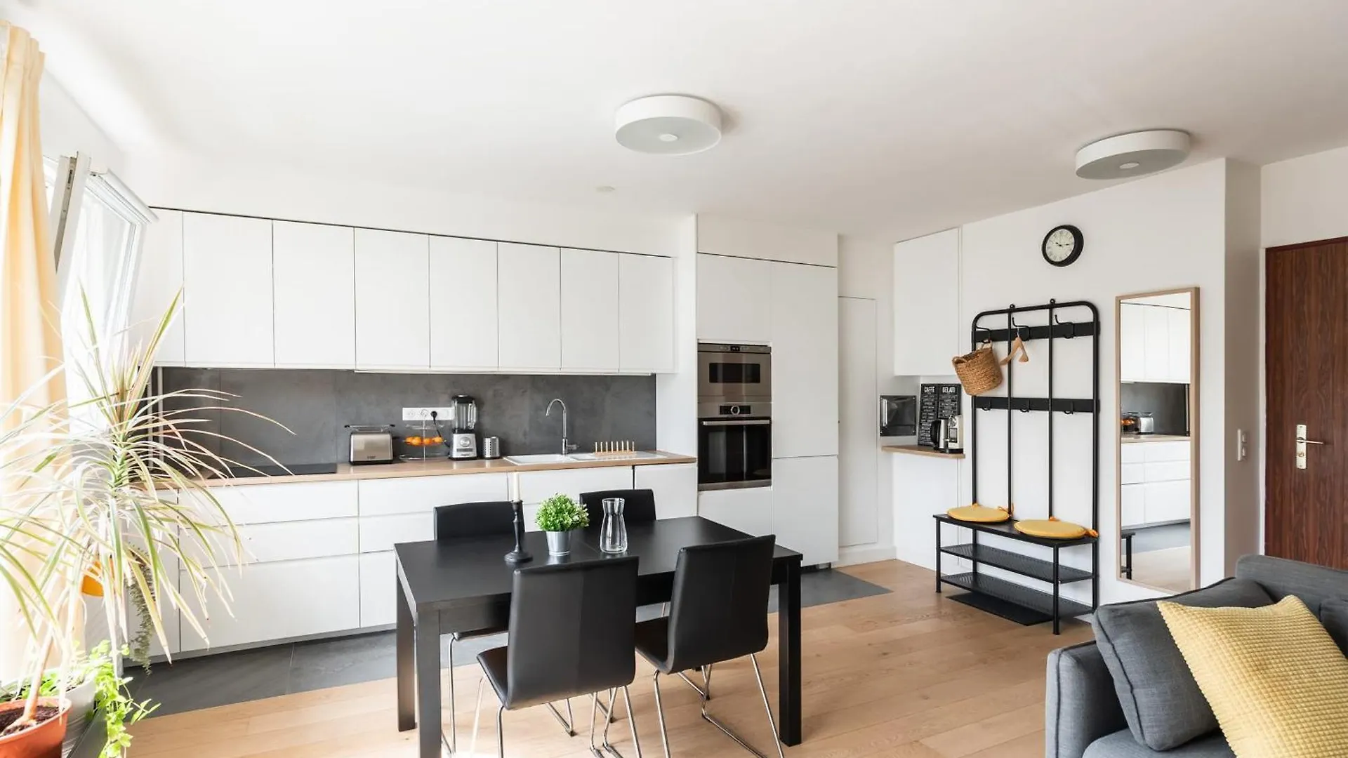 Appartement Servan - Welkeys Paris France
